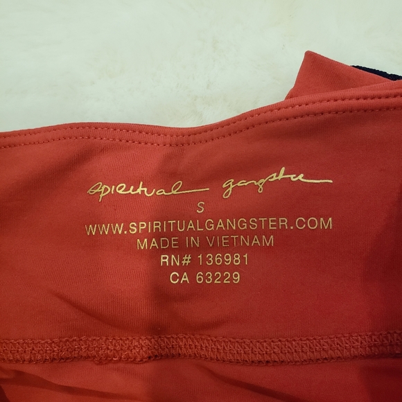 SPIRITUAL GANGSTER LEGGINGS / centered studio tight in cherry 🍒 - Picture 6 of 6